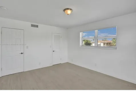 930 N 14 Court Hollywood FL 33020