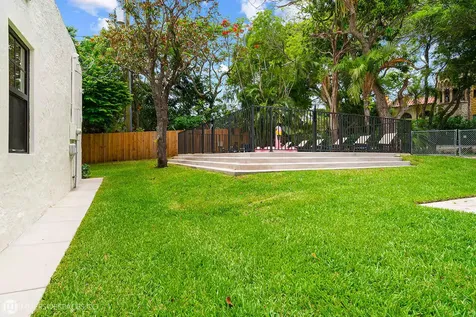 828 35th Street West Palm Beach FL 33407