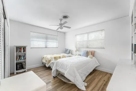 669 Sw 3rd Street Boca Raton FL 33486