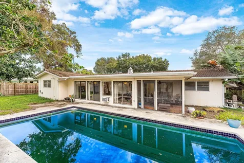 669 Sw 3rd Street Boca Raton FL 33486