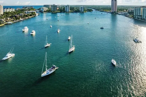 669 Sw 3rd Street Boca Raton FL 33486