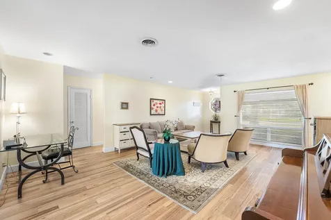 669 Sw 3rd Street Boca Raton FL 33486