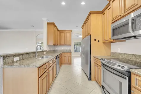 662 Sw Jacoby Avenue Port Saint Lucie FL 34953