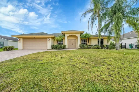 662 Sw Jacoby Avenue Port Saint Lucie FL 34953