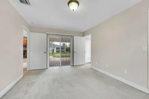 662 Sw Jacoby Avenue Port Saint Lucie FL 34953