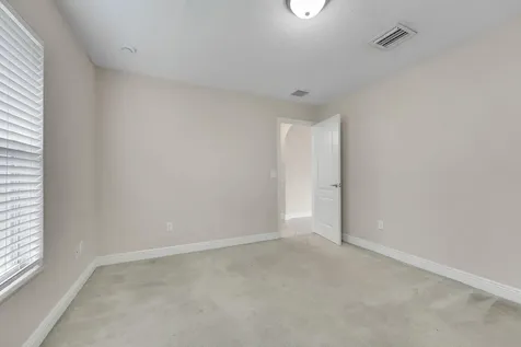 662 Sw Jacoby Avenue Port Saint Lucie FL 34953