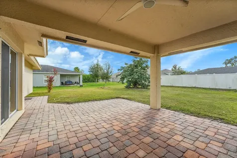 662 Sw Jacoby Avenue Port Saint Lucie FL 34953