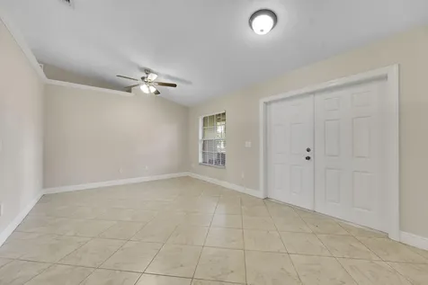 662 Sw Jacoby Avenue Port Saint Lucie FL 34953
