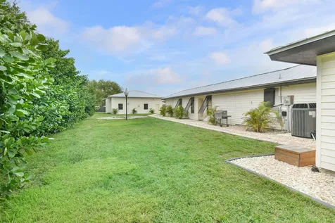 3504 Fontaneda Avenue Fort Pierce FL 34947