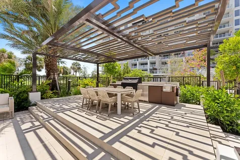 210 Se Mizner Boulevard Boca Raton FL 33432
