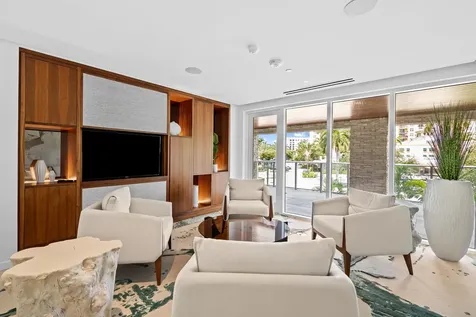 210 Se Mizner Boulevard Boca Raton FL 33432