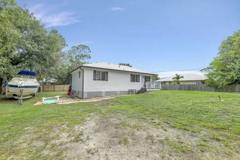 9555 Orange Avenue Fort Pierce FL 34945