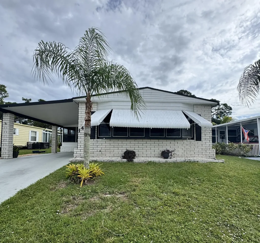 141 Calle De Lagos Fort Pierce FL 34951