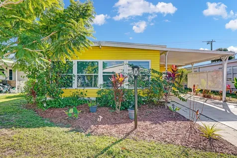 921 Laurel Circle Barefoot Bay FL 32976