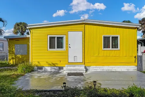 921 Laurel Circle Barefoot Bay FL 32976