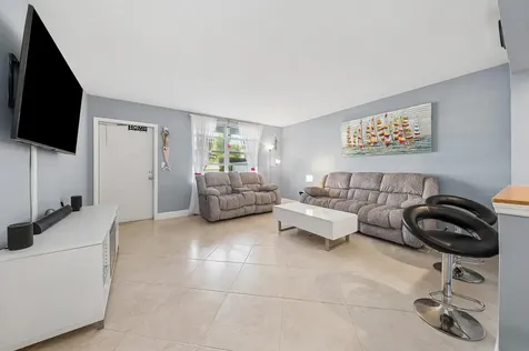 2565 S Ocean Boulevard Palm Beach FL 33480