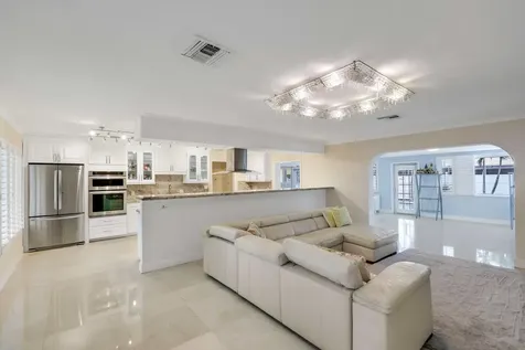 4220 Ne 26th Terrace Lighthouse Point FL 33064