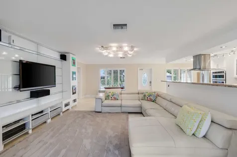 4220 Ne 26th Terrace Lighthouse Point FL 33064