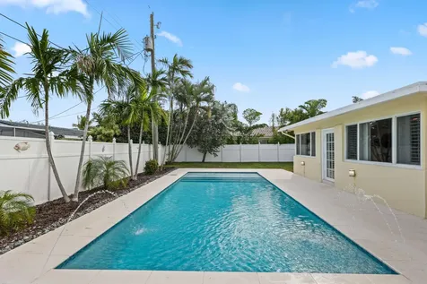 4220 Ne 26th Terrace Lighthouse Point FL 33064
