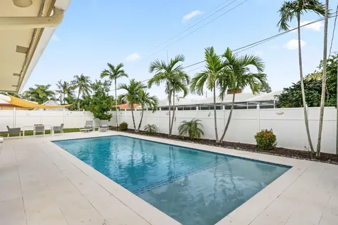 4220 Ne 26th Terrace Lighthouse Point FL 33064