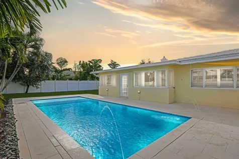 4220 Ne 26th Terrace Lighthouse Point FL 33064