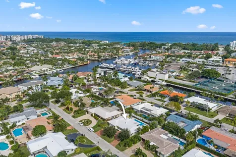 4220 Ne 26th Terrace Lighthouse Point FL 33064