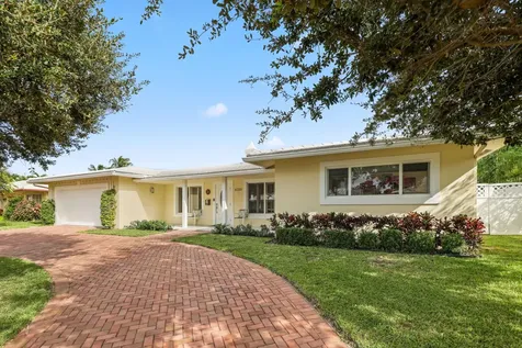 4220 Ne 26th Terrace Lighthouse Point FL 33064