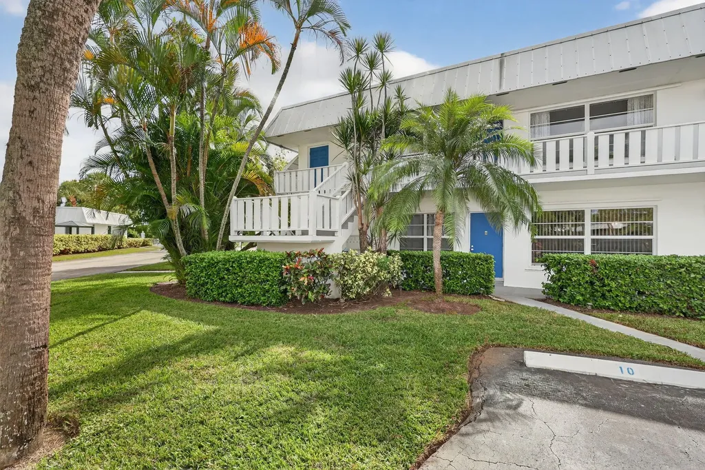 2929 Se Ocean Boulevard Stuart FL 34996