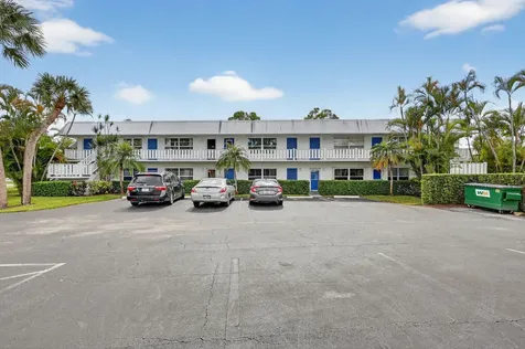 2929 Se Ocean Boulevard Stuart FL 34996