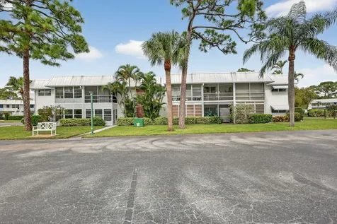 2929 Se Ocean Boulevard Stuart FL 34996