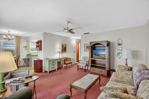 2929 Se Ocean Boulevard Stuart FL 34996