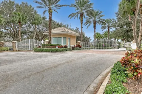 5011 Magnolia Bay Circle Palm Beach Gardens FL 33418