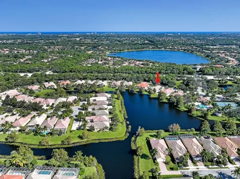 5011 Magnolia Bay Circle Palm Beach Gardens FL 33418