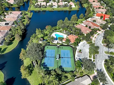 5011 Magnolia Bay Circle Palm Beach Gardens FL 33418