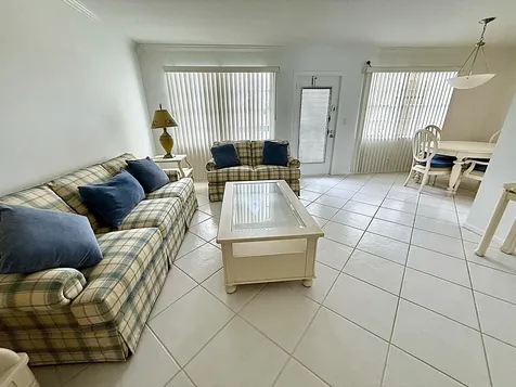3087 Oakridge U Deerfield Beach FL 33442