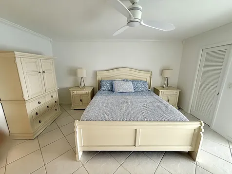 3087 Oakridge U Deerfield Beach FL 33442