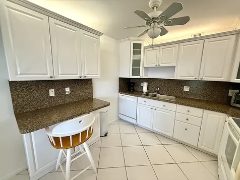 3087 Oakridge U Deerfield Beach FL 33442