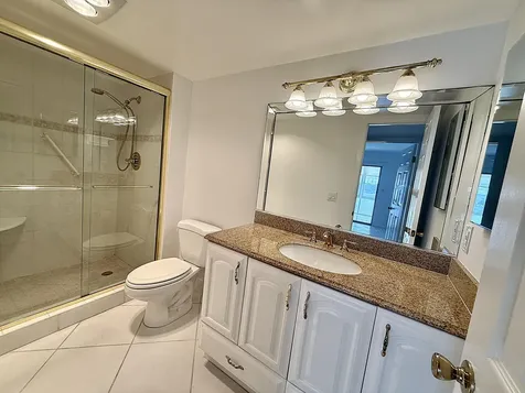 3087 Oakridge U Deerfield Beach FL 33442