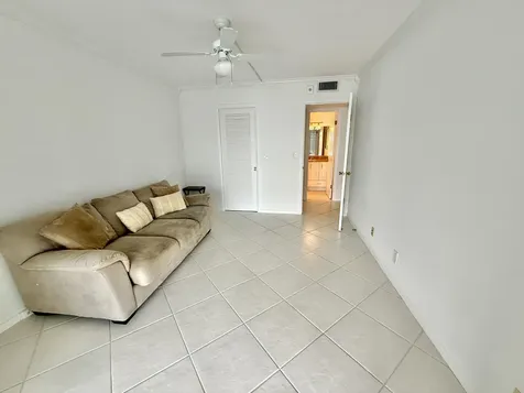 3087 Oakridge U Deerfield Beach FL 33442