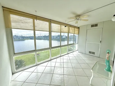 3087 Oakridge U Deerfield Beach FL 33442