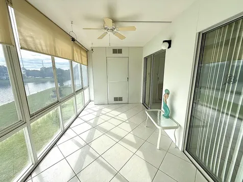 3087 Oakridge U Deerfield Beach FL 33442