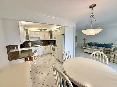 3087 Oakridge U Deerfield Beach FL 33442