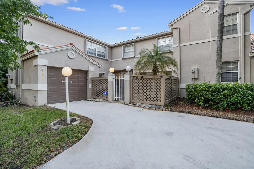 11181 Nautilus Drive Cooper City FL 33026