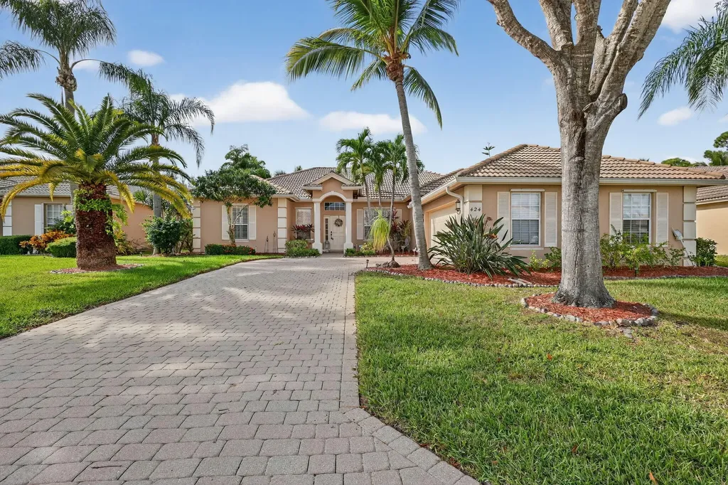 424 Nw Dover Court Port Saint Lucie FL 34983