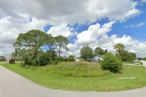 1666 SW Althea Street Port Saint Lucie FL 34953