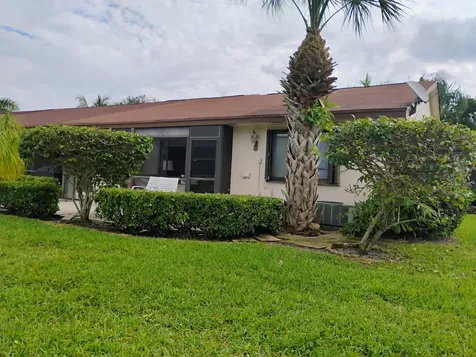 51 Mayfair Lane Boynton Beach FL 33426