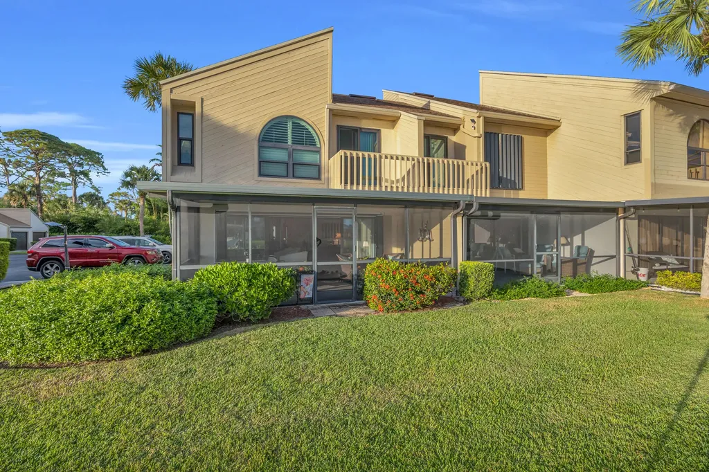 1102 Se Mitchell Avenue Port Saint Lucie FL 34952