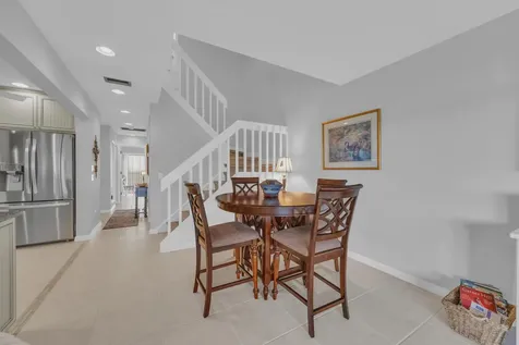 1102 Se Mitchell Avenue Port Saint Lucie FL 34952