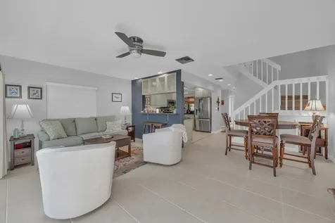 1102 Se Mitchell Avenue Port Saint Lucie FL 34952