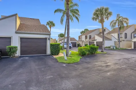 1102 Se Mitchell Avenue Port Saint Lucie FL 34952